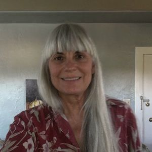 Meet your Posher, Carolyn